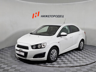2013 Chevrolet Aveo II, белый, 639000 рублей, вид 1