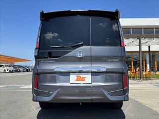 2022 Honda Stepwgn Spada V Рестайлинг, серый, 1900000 рублей, вид 5