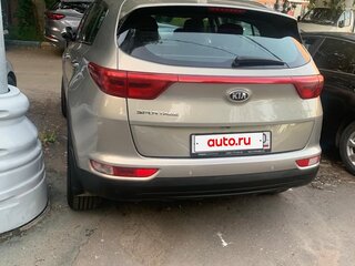 2017 Kia Sportage IV, серебристый, 1975000 рублей, вид 3