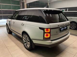 2019 Land Rover Range Rover IV Рестайлинг, белый, 6200000 рублей, вид 4