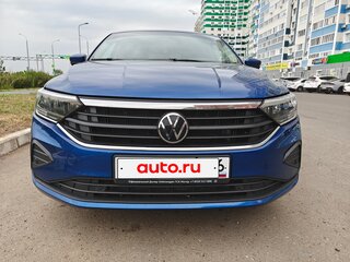 2021 Volkswagen Polo VI, синий, 1710000 рублей, вид 1