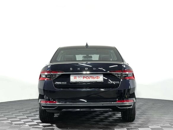 2026 Skoda Superb III Рестайлинг, чёрный, 3775000 рублей - вид 3
