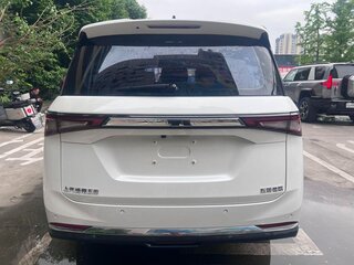 2023 Wuling Jiachen, белый, 1057000 рублей, вид 5