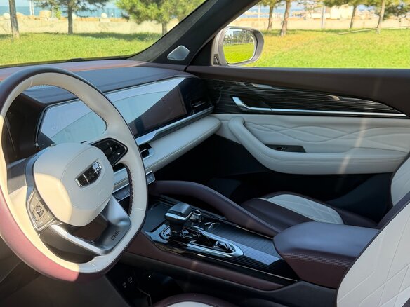 2023 Geely Monjaro I, серый, 2890000 рублей - вид 8
