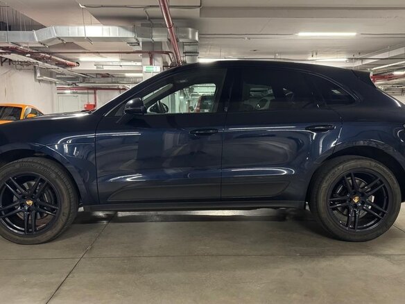 2020 Porsche Macan I Рестайлинг, синий, 5300000 рублей - вид 3