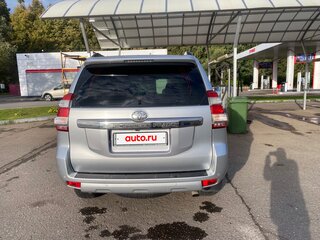 2014 Toyota Land Cruiser Prado 150 Series Рестайлинг 1, серебристый, 3350000 рублей, вид 4