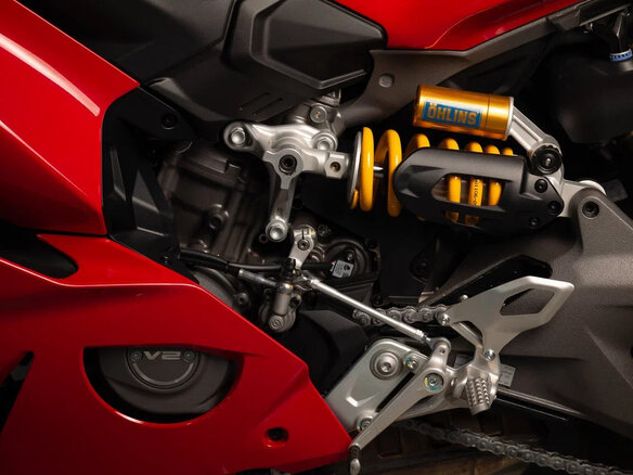 2026 Ducati Panigale V2, красный, 2350000 рублей - вид 9