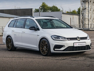 2020 Volkswagen Golf R VII Рестайлинг, белый, 3698000 рублей, вид 3