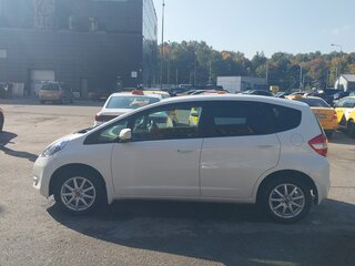 2011 Honda Fit II, белый, 1100000 рублей, вид 5