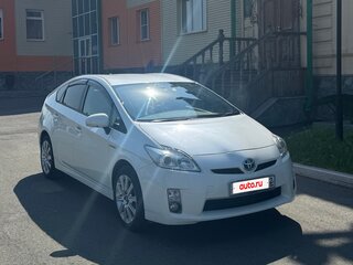 2010 Toyota Prius III (XW30), белый, 1260000 рублей, вид 1