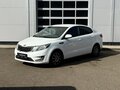 2015 Kia Rio III Рестайлинг, белый, 740000 рублей