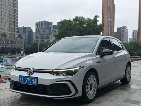 Volkswagen Golf VIII