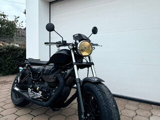 Moto Guzzi V 9