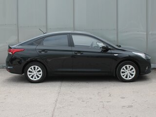 2021 Hyundai Solaris II Рестайлинг, чёрный, 1490000 рублей, вид 5