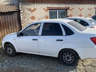 2013 Lada (ВАЗ) Granta I, белый, 240000 рублей, вид 2