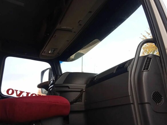 2012 Volvo FH, белый, 2750000 рублей - вид 12