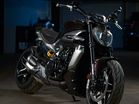 2026 Ducati XDiavel V4, фиолетовый, 3390000 рублей, вид 4