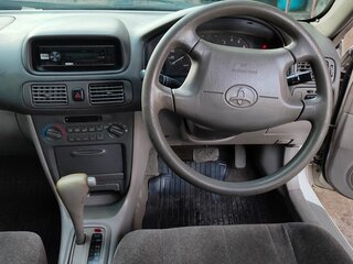1997 Toyota Corolla VIII (E110) Рестайлинг, белый, 300000 рублей, вид 5