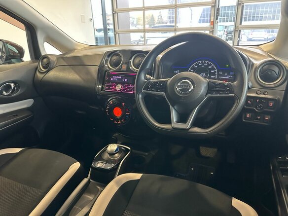2016 Nissan Note e-Power II Рестайлинг, коричневый - вид 20
