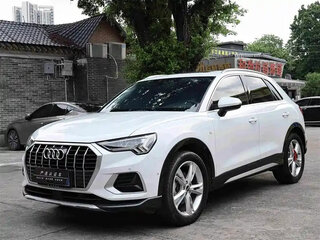 2022 Audi Q3 35 TFSI II (F3), белый, 1850150 рублей, вид 2
