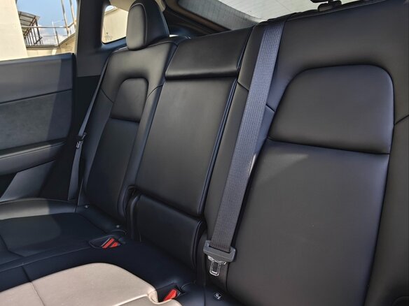 2023 Tesla Model Y Long Range Dual Motor I, серебристый, 2764080 рублей - вид 11