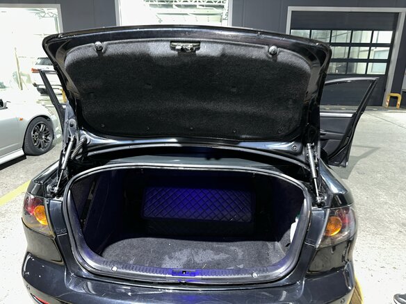 2006 Mazda 3 I (BK) Рестайлинг, чёрный, 550000 рублей - вид 6