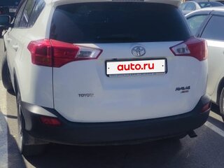 2015 Toyota RAV4 IV (XA40), белый, 2000000 рублей, вид 4