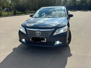 2011 Toyota Camry VII (XV50), серый, 1700000 рублей, вид 1