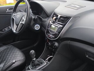 2012 Hyundai Solaris I, фиолетовый, 850000 рублей, вид 5