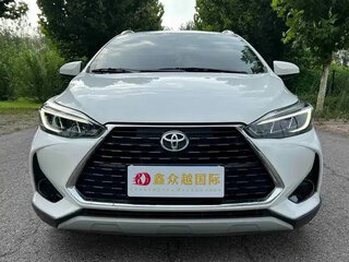 2022 Toyota Yaris L XP150 Рестайлинг, белый, 1330000 рублей, вид 2