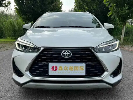 2022 Toyota Yaris L XP150 Рестайлинг, белый, 1330000 рублей, вид 2
