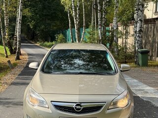 2012 Opel Astra J Рестайлинг, бежевый, 750000 рублей, вид 1