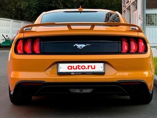 2022 Ford Mustang VI Рестайлинг, жёлтый, 4290000 рублей, вид 3