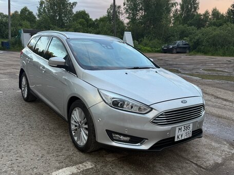2018 Ford Focus III Рестайлинг, серебристый, 890000 рублей, вид 1
