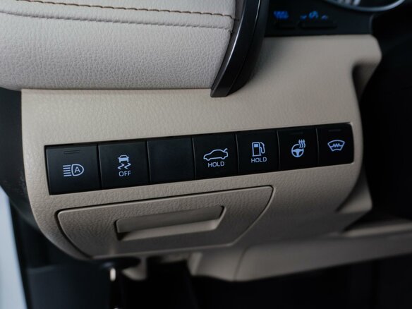 2021 Toyota Camry VIII (XV70), белый, 2949000 рублей - вид 17
