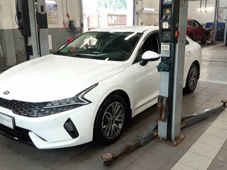 2021 Kia K5 III, белый, 2494000 рублей, вид 1