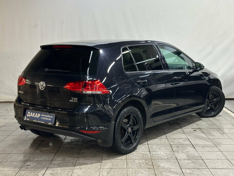 2013 Volkswagen Golf VII, чёрный, 890000 рублей, вид 3