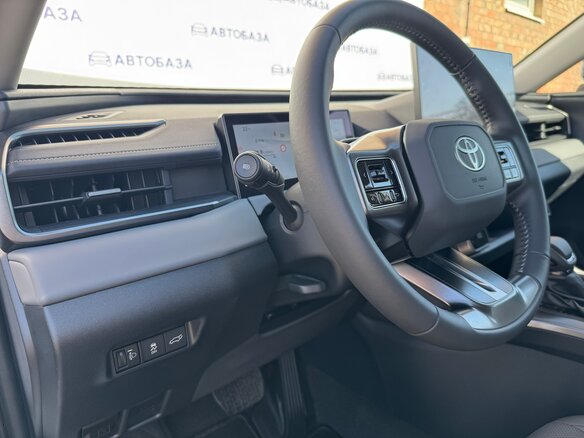 2026 Toyota RAV4 VI (XA60), белый, 4390000 рублей - вид 34