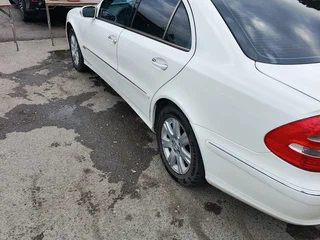 2005 Mercedes-Benz E-Класс 350 III (W211, S211), белый, 1000000 рублей, вид 2