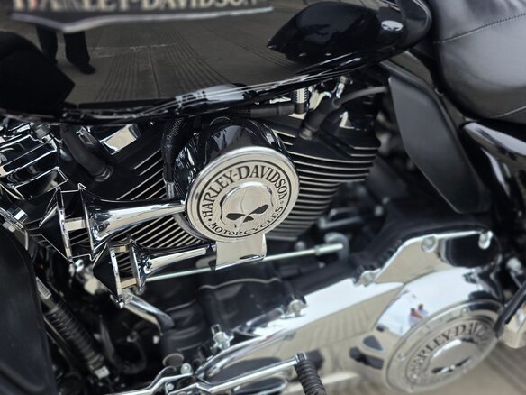 2017 Harley-Davidson Tri Glide, чёрный, 2799000 рублей - вид 7