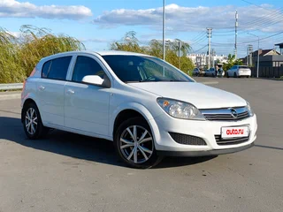 2014 Opel Astra H Рестайлинг, белый, 625000 рублей, вид 2