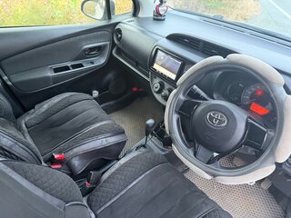 2019 Toyota Vitz III (XP130) Рестайлинг 2, белый, 770000 рублей, вид 5