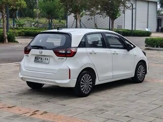 2023 Honda Fit Crosstar IV Рестайлинг, белый, 1160000 рублей, вид 4