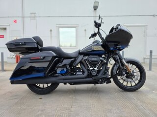 2018 Harley-Davidson Road Glide Special, чёрный, 1690000 рублей, вид 1