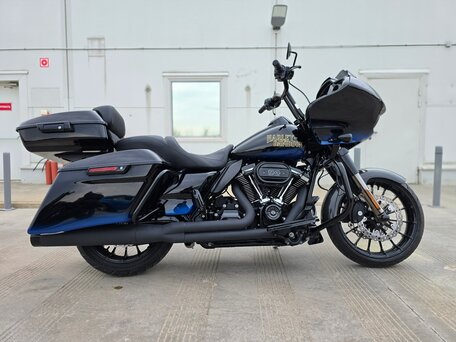 2018 Harley-Davidson Road Glide Special, чёрный, 1690000 рублей, вид 1