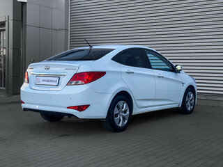 2015 Hyundai Solaris I Рестайлинг, белый, 978000 рублей, вид 5