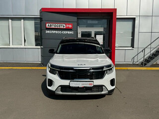 2024 Kia Seltos I Рестайлинг, белый, 2054123 рублей, вид 2