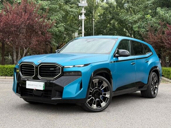 2024 BMW XM 50e, голубой, 18888666 рублей
