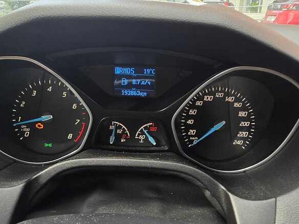 2013 Ford Focus III, красный - вид 11