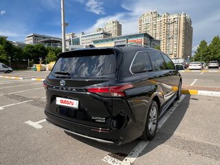 2021 Toyota Sienna IV, чёрный, 5650000 рублей, вид 3